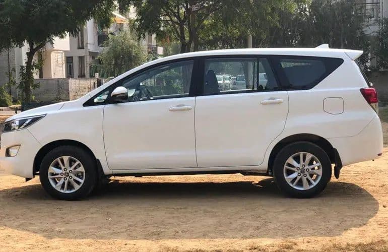 Innova Crysta 3